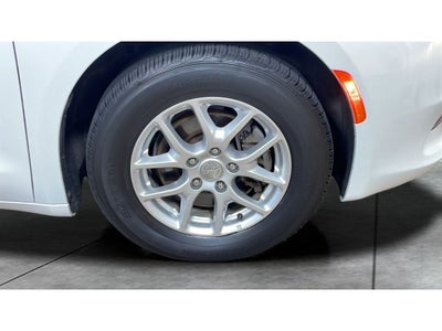 2020 Chrysler Voyager LX