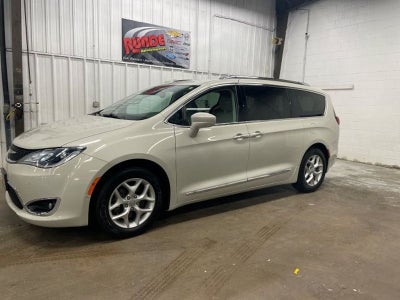 2019 Chrysler Pacifica Touring L Plus