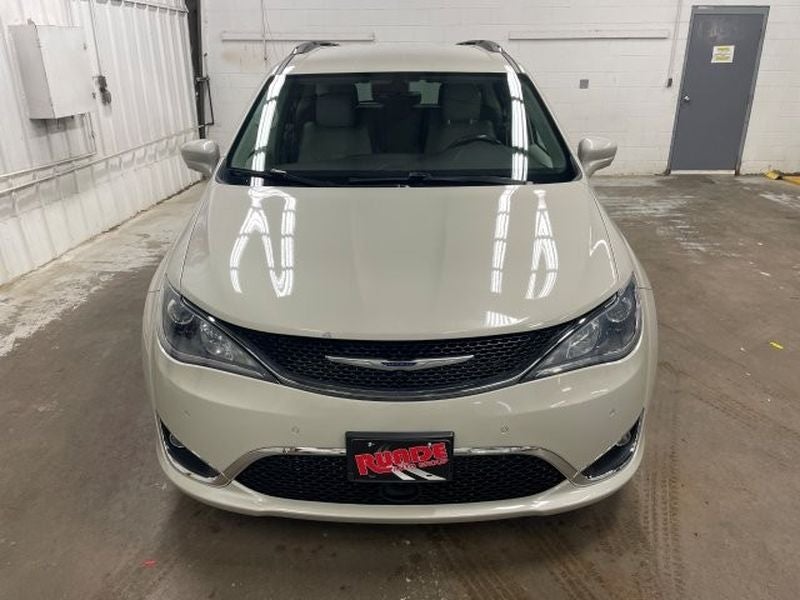 2019 Chrysler Pacifica Touring L Plus