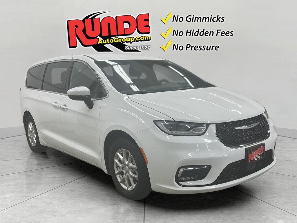 2023 Chrysler Pacifica Touring