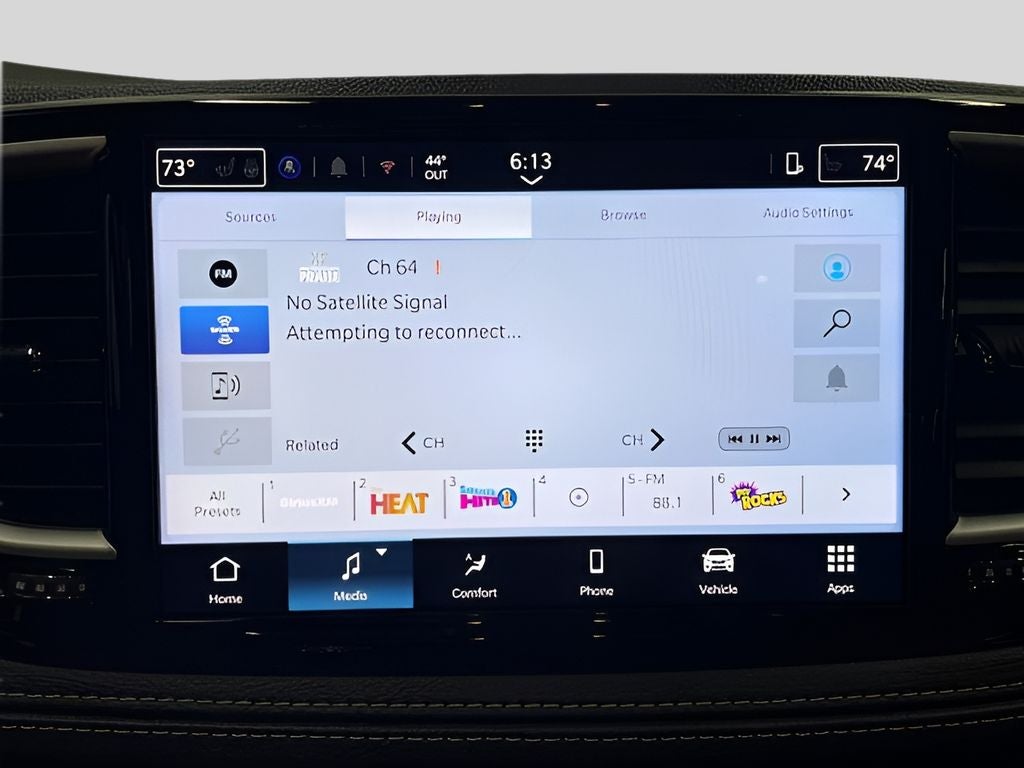 2025 Chrysler Pacifica Select