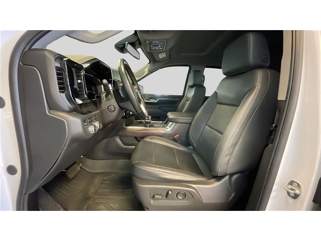 2024 GMC Sierra SLT