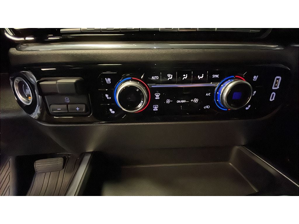 2024 GMC Sierra SLT
