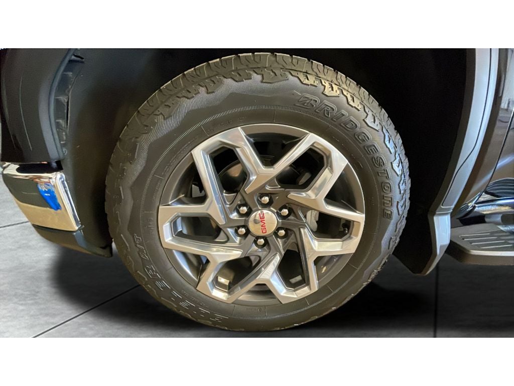 2024 GMC Sierra SLT