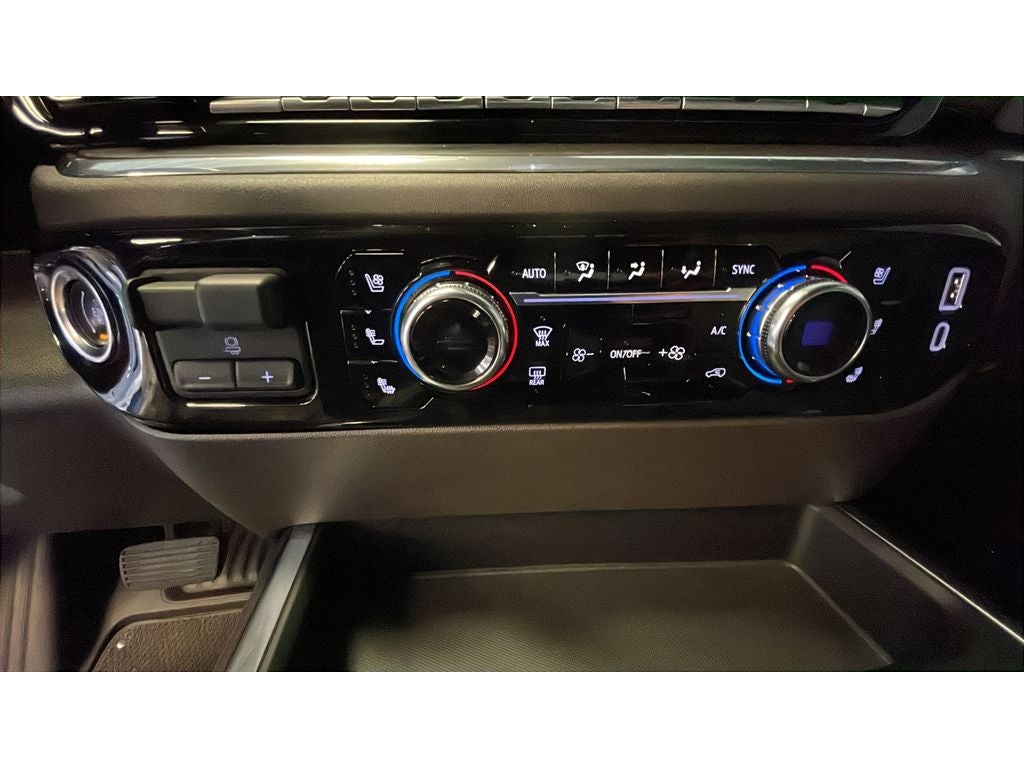 2023 GMC Sierra SLT