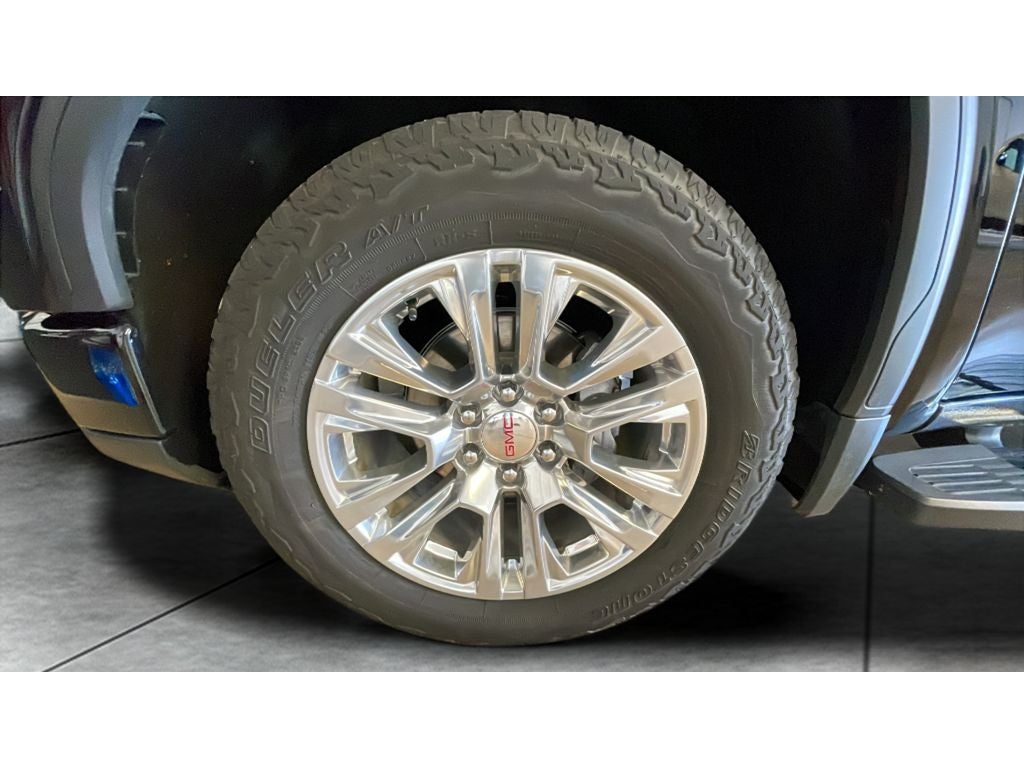 2025 GMC Sierra Denali