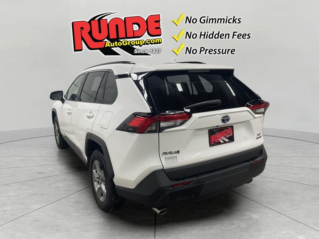 2022 Toyota RAV4 Hybrid XLE