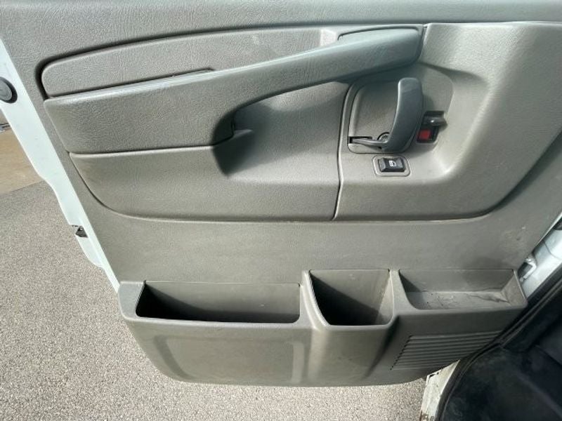 2015 Chevrolet Express Cutaway 3500 3500