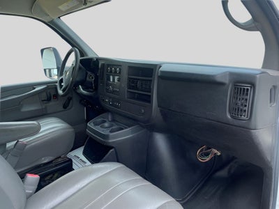 2014 Chevrolet Express Cutaway 3500 3500