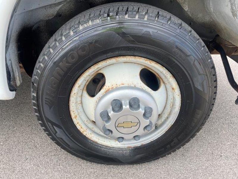 2014 Chevrolet Express Cutaway 3500 3500