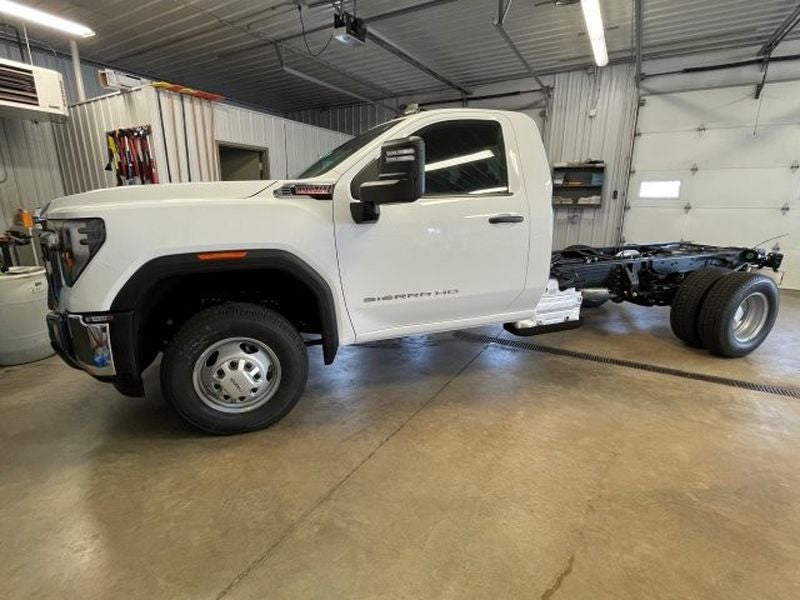 2026 GMC Sierra 3500 HD Chassis Cab Pro