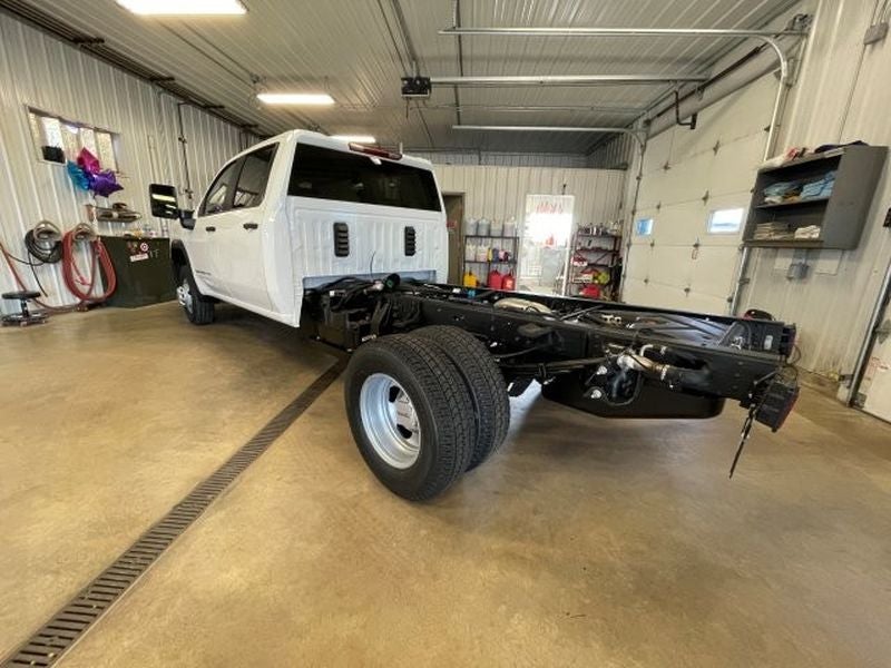 2026 GMC Sierra 3500 HD Chassis Cab Pro
