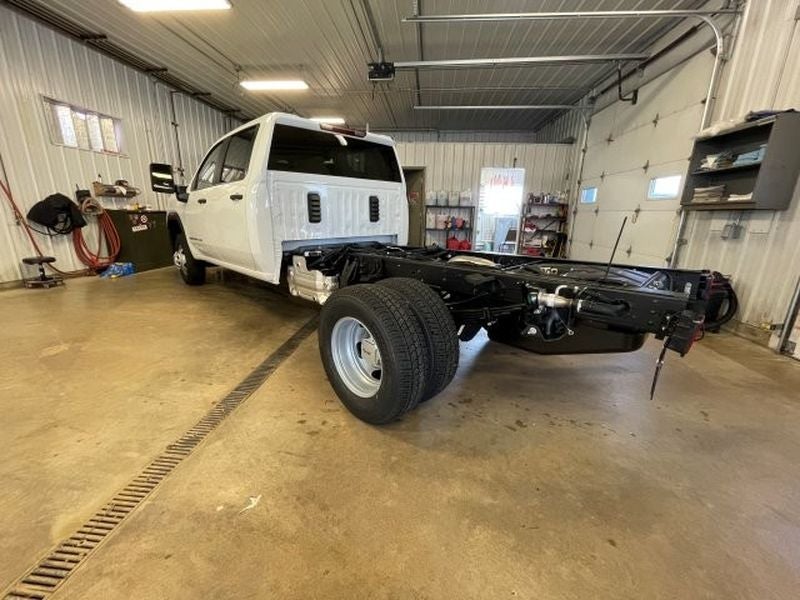 2026 GMC Sierra 3500 HD Chassis Cab Pro