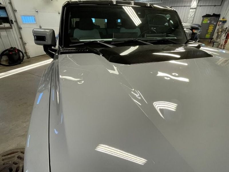 2024 GMC HUMMER EV SUV 2X