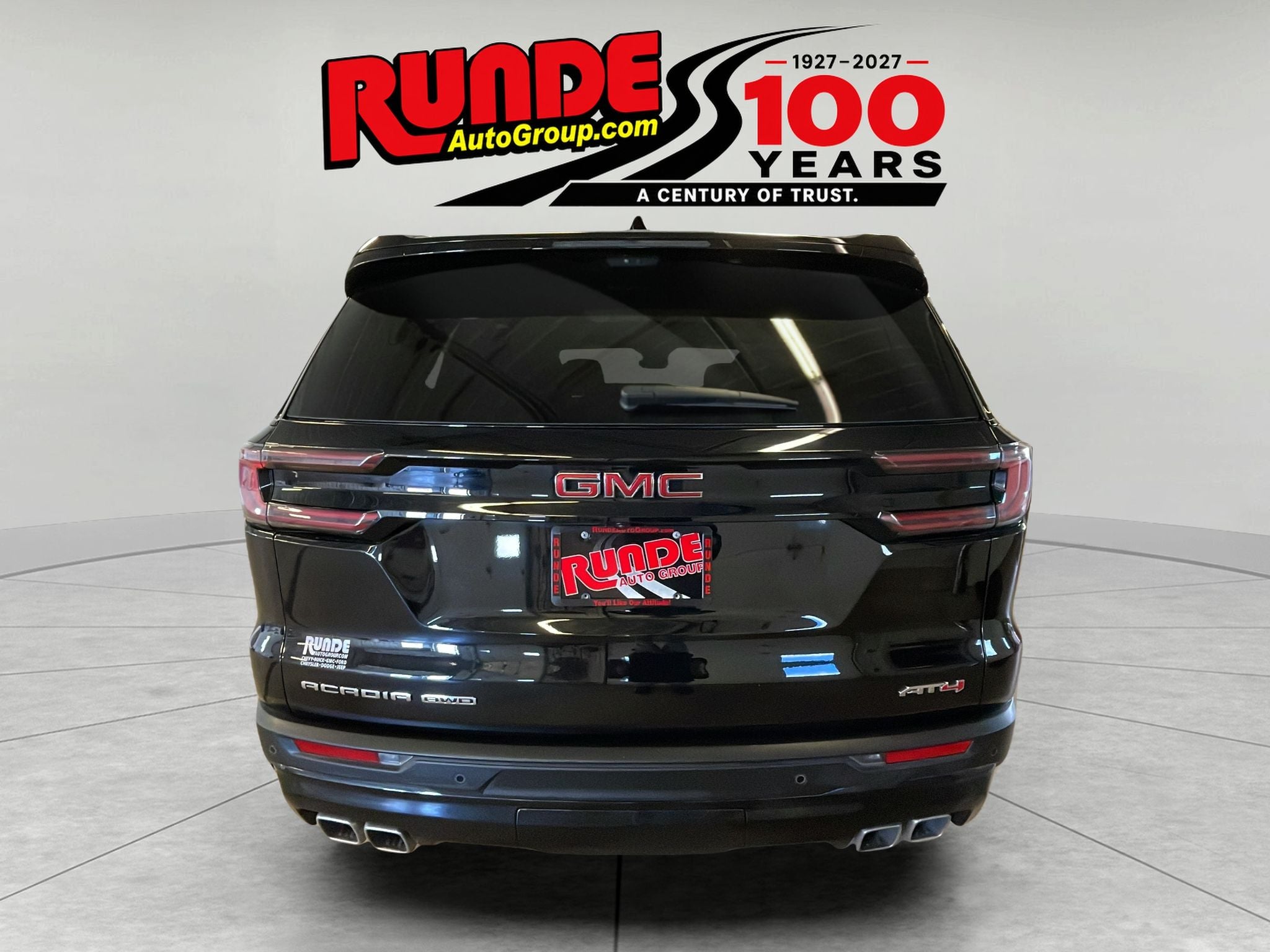 2024 GMC Acadia AT4
