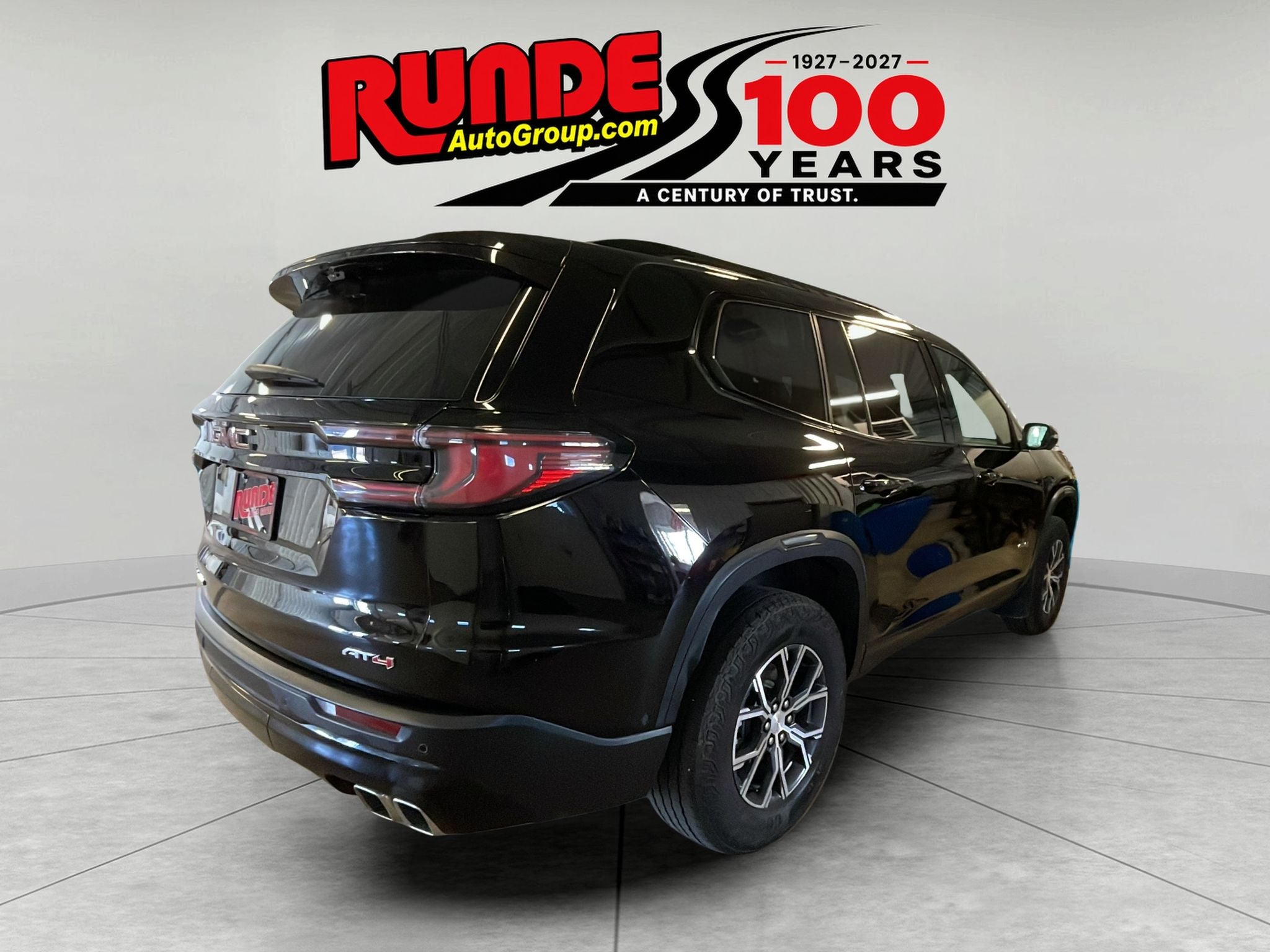 2024 GMC Acadia AT4