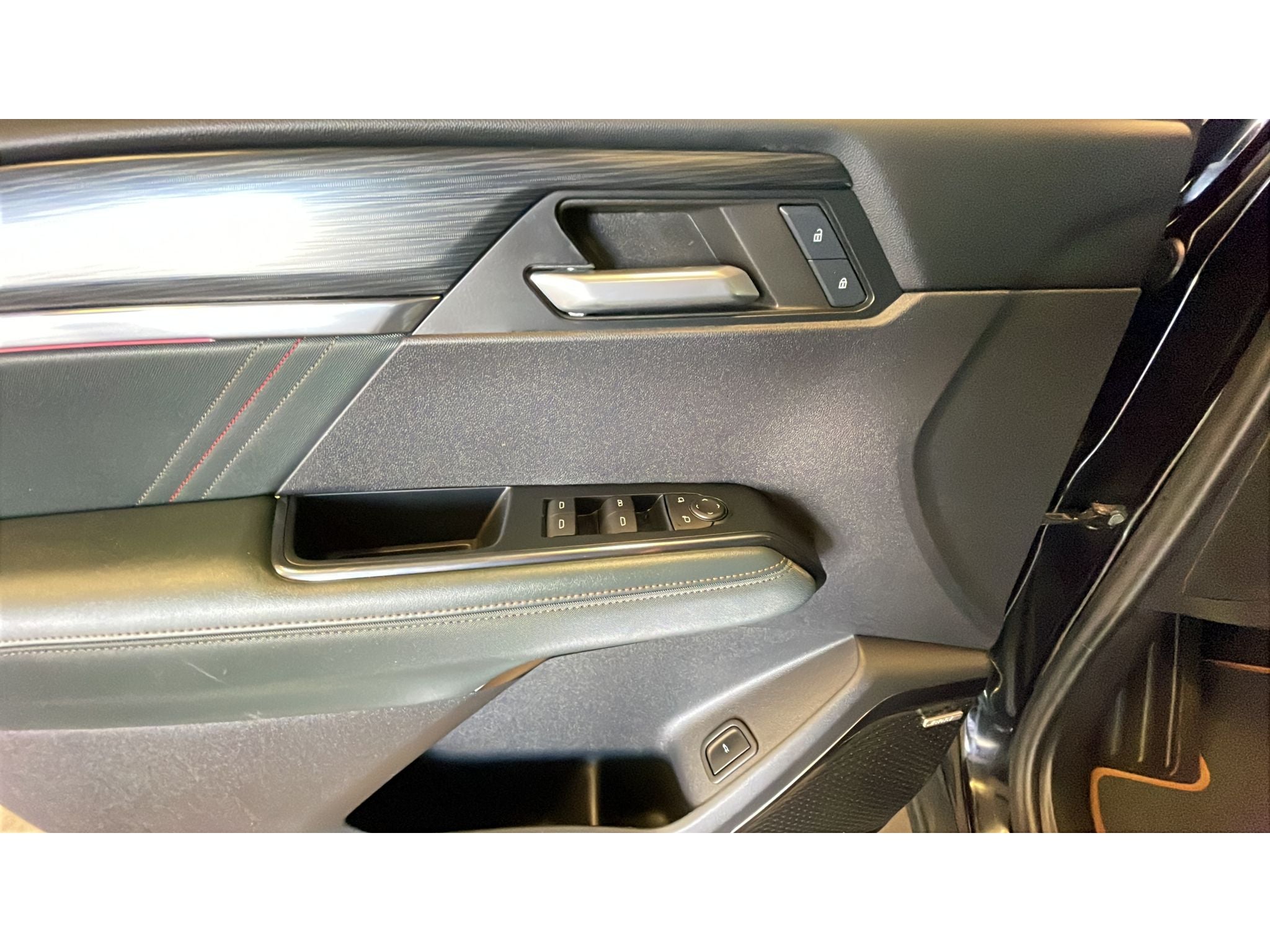 2024 GMC Acadia AT4
