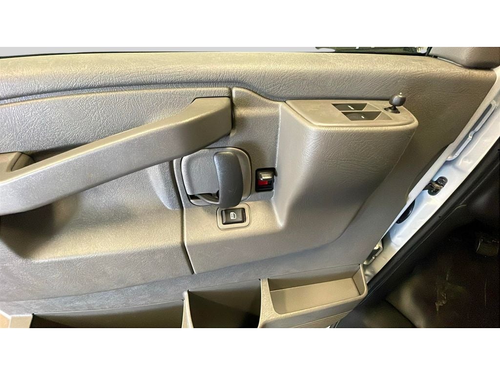 2025 GMC Savana Cargo Work Van