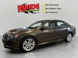 2019 Volkswagen Passat 2.0T Wolfsburg Edition