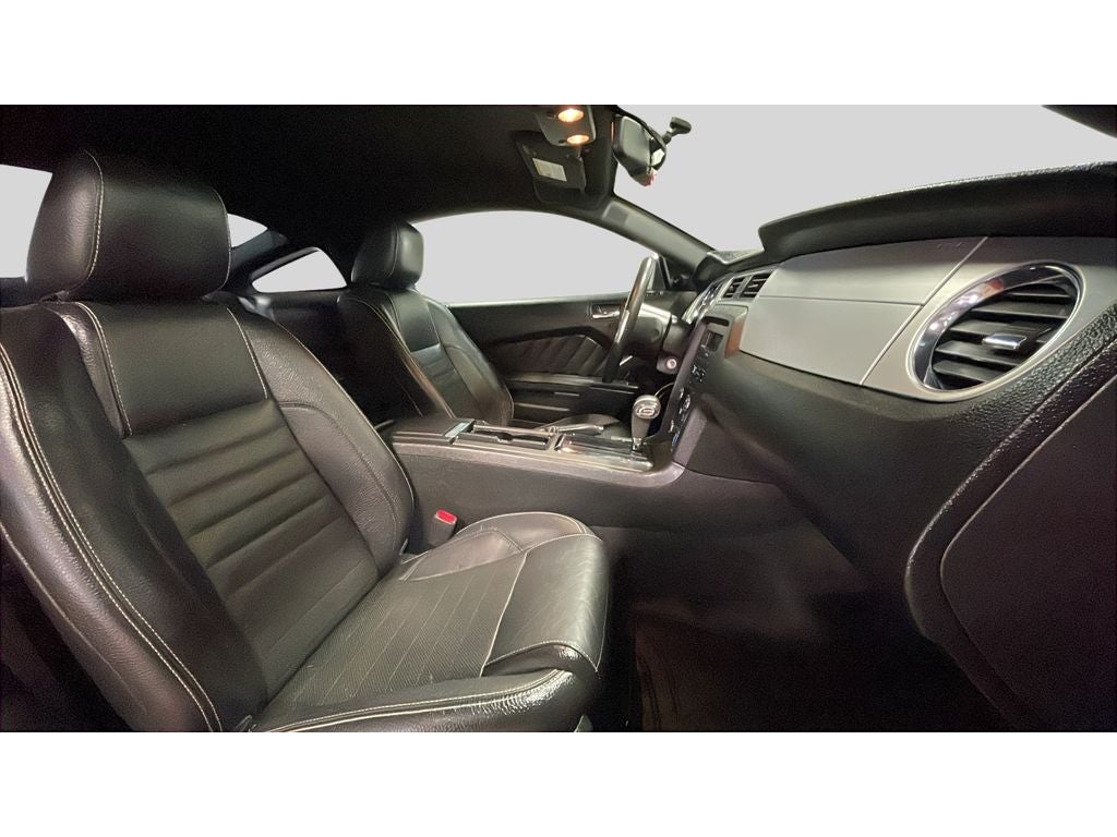 2012 Ford Mustang V6 Premium