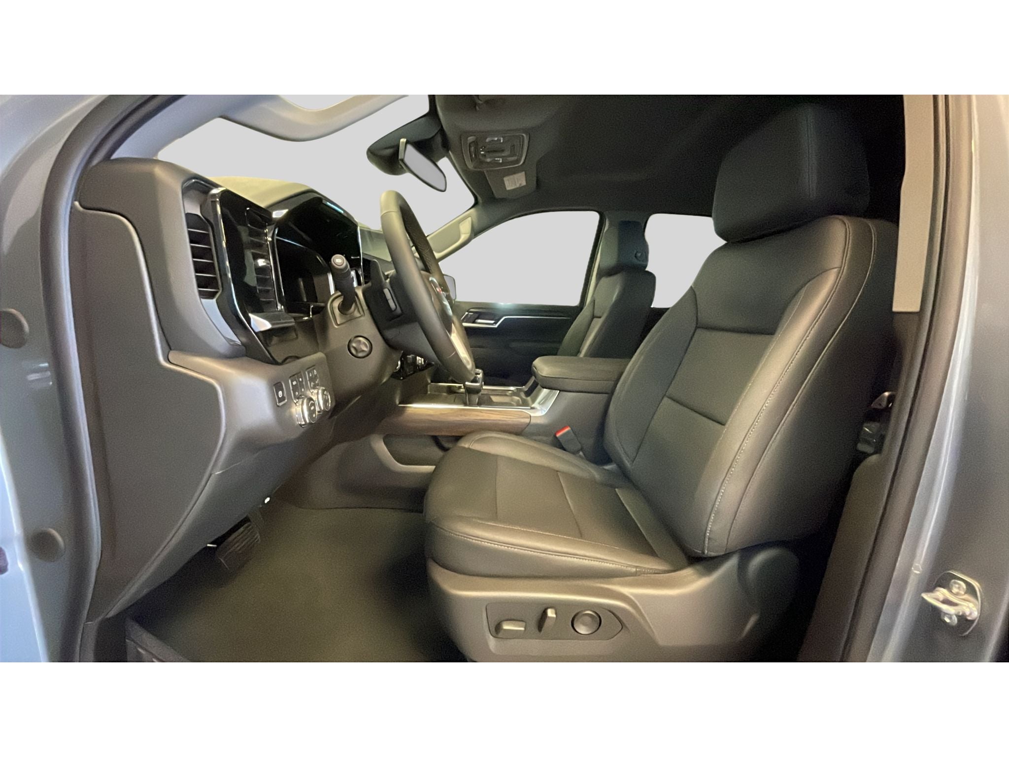 2026 GMC Sierra 1500 SLT - Photo 12