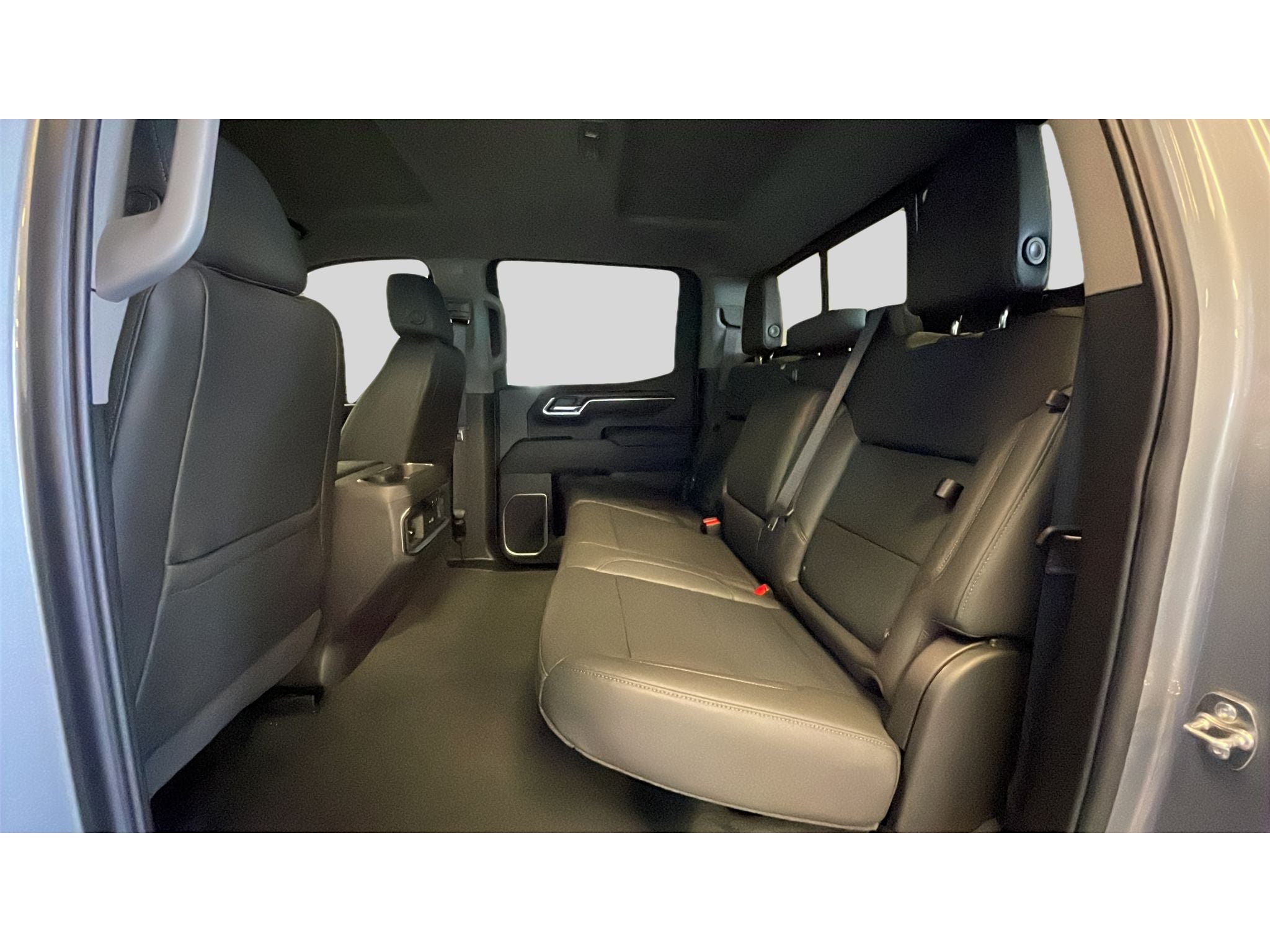 2026 GMC Sierra 1500 SLT - Photo 15