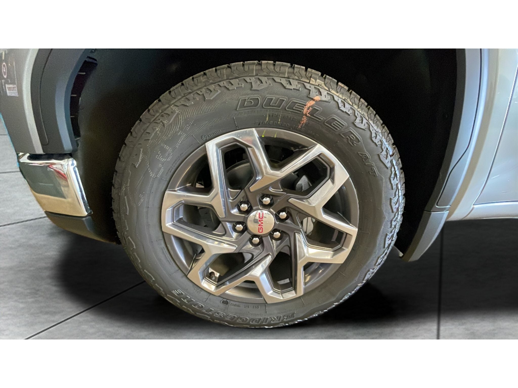 2026 GMC Sierra 1500 SLT - Photo 18