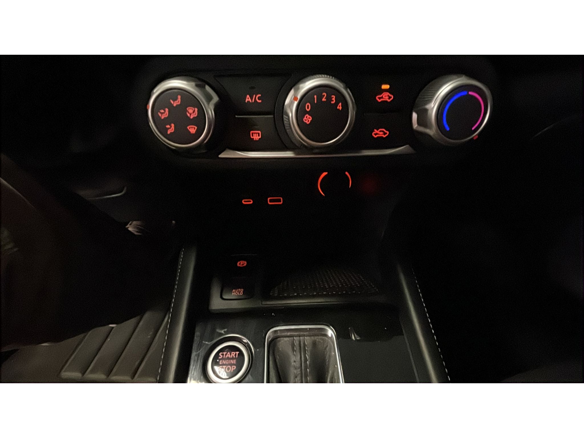 2024 Nissan Kicks SV Xtronic CVT